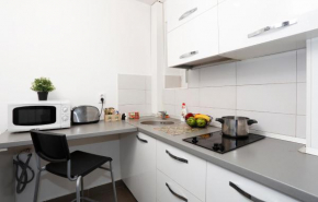 Central Apartment very close to Old City